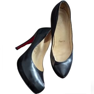 CHRISTIAN Louboutin Leather Pumps
